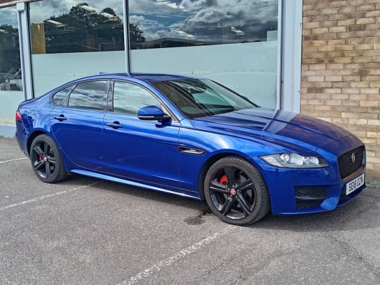 A null JAGUAR XF 2.0d R-Sport Saloon 4dr Diesel Auto Euro 6 (s/s) (180 ps)
