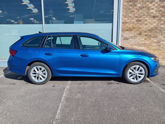 A null SKODA OCTAVIA 1.4 TSI iV 13kWh SE Technology Estate 5dr Petrol Plug-in Hybrid DSG Euro 6