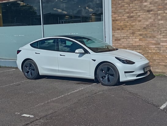 A null TESLA MODEL 3 (Dual Motor) Long Range Saloon 4dr Electric Auto 4WDE (346 ps)