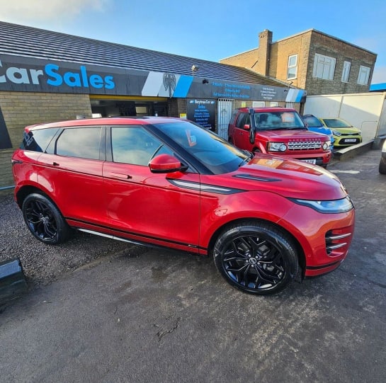 A 2019 LAND ROVER RANGE ROVER EVOQUE 2.0 D180 R-Dynamic SE