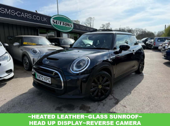 A null MINI ELECTRIC HATCH 32.6kWh Level 3 Hatchback 3dr Electric Auto (184 ps) SAT NAV, SUNROOF, LEAT