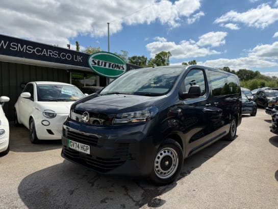 A null VAUXHALL VIVARO-E LIFE 75kWh Combi XL MPV 5dr Electric Auto LWB (9 Seat, 7.4kW Charger) (136 ps) G