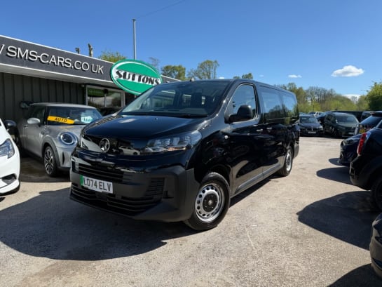 A null VAUXHALL VIVARO LIFE ELECTRIC 75kWh Combi XL MPV 5dr Electric Auto LWB (9 Seat, 7.4kW Charger) (136 ps) 9