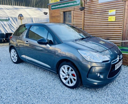 A null DS AUTOMOBILES DS 3 DS 3 1.2 PureTech DStyle Nav Hatchback 3dr Petrol Manual Euro 6 (s/s) (110