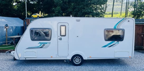 A null SWIFT ACCORD S55 CHARISMA SWIFT ACCORD S55 CHARISMA MOTOR MOVER # 4 BERTH # SOLAR