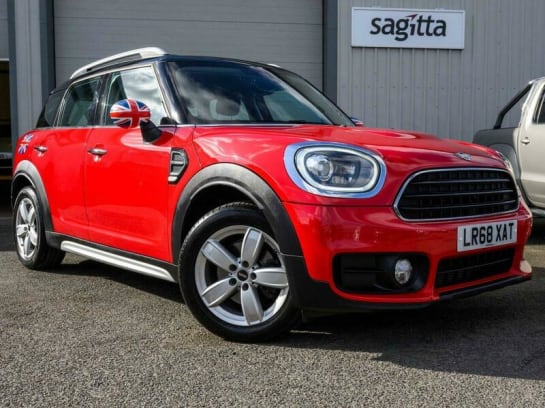 A 2018 MINI COUNTRYMAN 1.5 Cooper SUV 5dr Petrol Steptronic Euro 6 (s/s) (136 ps)