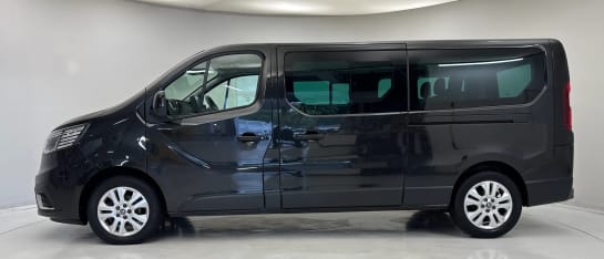 A 2023 RENAULT TRAFIC LL30 Blue dCi 170 Extra 9 Seater EDC