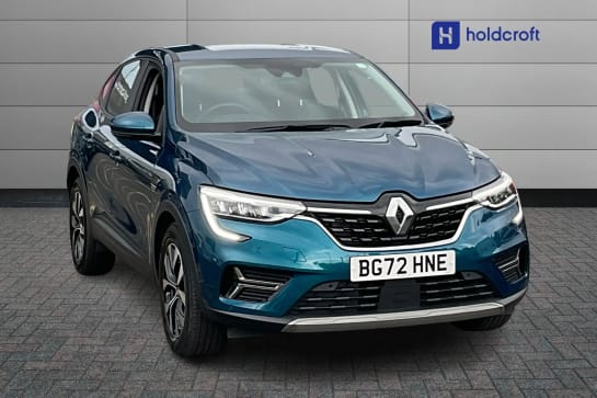 A 2022 RENAULT ARKANA 1.6 E-TECH Hybrid 145 Iconic 5dr Auto