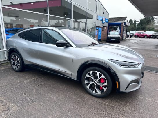 A null FORD MUSTANG MACH-E Extended Range 91kWh SUV 5dr Electric Automatic AWD (351 ps)