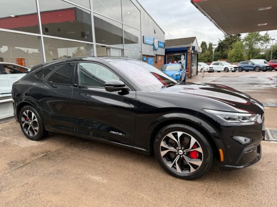A null FORD MUSTANG MACH-E Extended Range 91kWh SUV 5dr Electric Automatic AWD (351 ps)