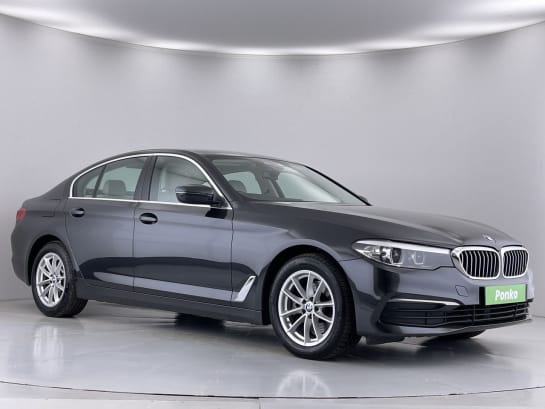 A 2020 BMW 5 SERIES 520D SE