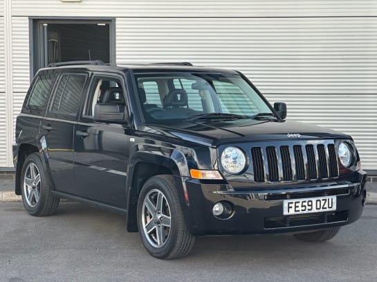 A null JEEP PATRIOT 2.0 CRD Sport SUV 5dr Diesel Manual 4x4 (180 g/km, 138 bhp)
