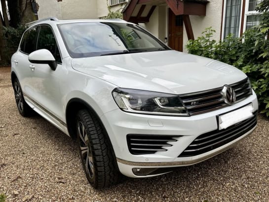 A null VOLKSWAGEN TOUAREG 3.0 TDI V6 BlueMotion Tech R-Line SUV 5dr Diesel Tiptronic 4WD Euro 6 (s/s)