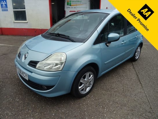 A null RENAULT GRAND MODUS 1.1 DYNAMIQUE TCE 5d 100 BHP FULL SERVICE HISTORY 13 stamps