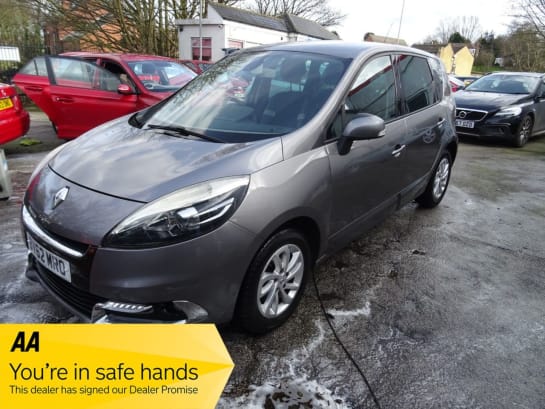 A null RENAULT SCENIC 1.5 dCi Dynamique TomTom MPV 5dr Diesel Manual Euro 5 (s/s) (110 ps)