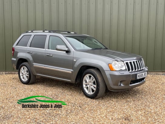 A 2009 JEEP GRAND CHEROKEE V6 CRD OVERLAND