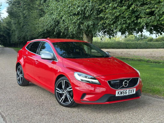 A 2016 VOLVO V40 2.0 R-Design Pro D4