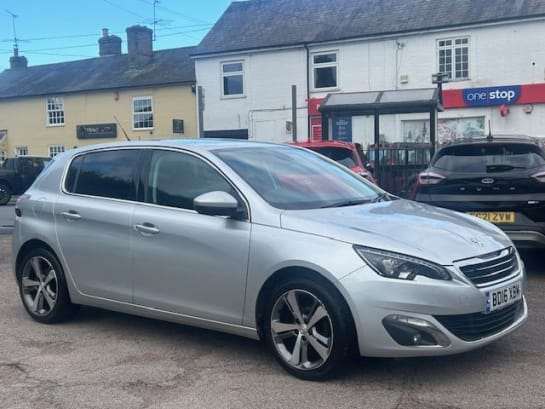 A null PEUGEOT 308 1.2 PURETECH ALLURE SAT NAV 5dr WITH SERVICE HISTORY