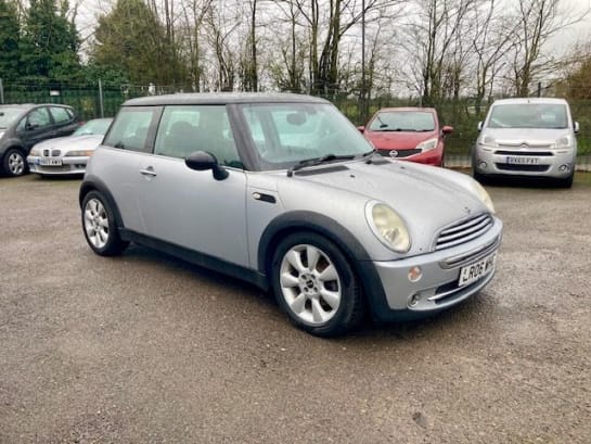 A null MINI HATCH 1.6 COOPER HATCHBACK 3dr LOW MILEAGE EXAMPLE