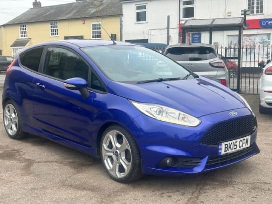 A null FORD FIESTA 1.6T ECOBOOST ST-2 3DR (182 ps)