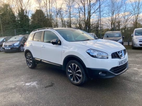 A null NISSAN QASHQAI 1.5 dCi 360 SUV 5dr DIESEL (110 ps) WITH NAV AND HISTORY