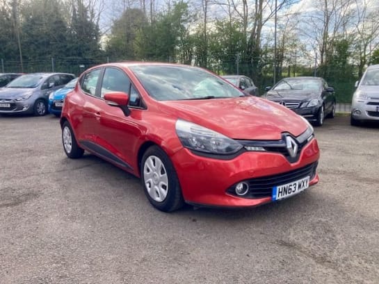 A null RENAULT CLIO 0.9 TCe ECO EXPRESSION + 5dr (s/s) (90 ps) WITH SERVICE HISTORY