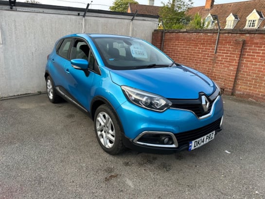A null RENAULT CAPTUR 0.9 TCe ENERGY DYNAMIQUE MEDIANAV SUV 5dr (s/s) (90 ps) WITH SERVICE HISTOR