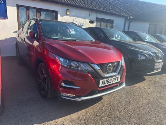 A null NISSAN QASHQAI 1.7 DCi N-CONNECTA 5dr CVT AUTOMATIC 4WD EURO 6 (s/s) (150 ps) WITH SERVICE