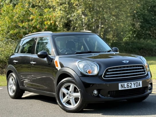 A 2019 MINI COUNTRYMAN 1.6 Cooper SUV 5dr Petrol Manual Euro 5 (s/s) (122 ps)