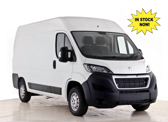 A 2022 PEUGEOT BOXER BLUEHDI 335 L2H2 PROFESSIONAL P/V