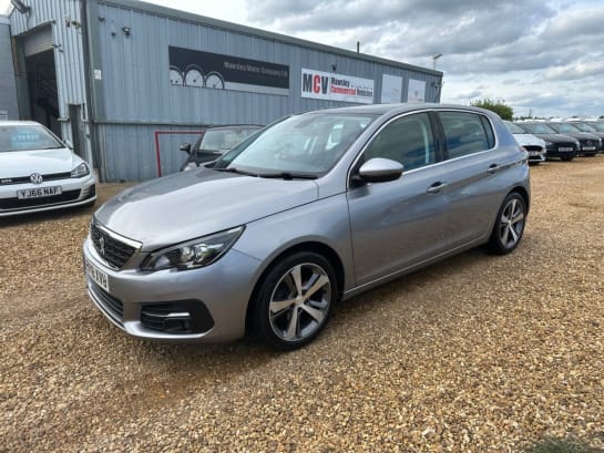 A null PEUGEOT 308 1.5 BLUE HDI S/S ALLURE 5d 129 BHP