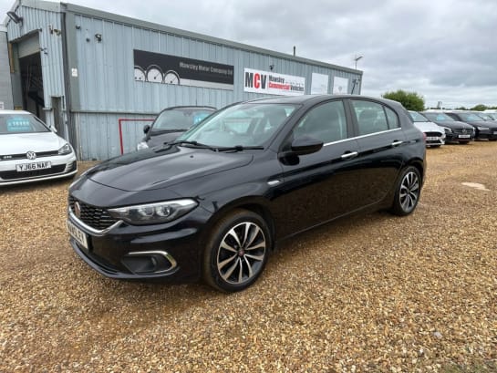 A null FIAT TIPO 1.6 MULTIJET LOUNGE 5d 120 BHP