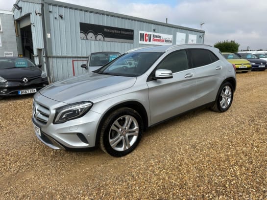 A null MERCEDES-BENZ GLA-CLASS 2.1 GLA200 CDI SE PREMIUM 5d 136 BHP