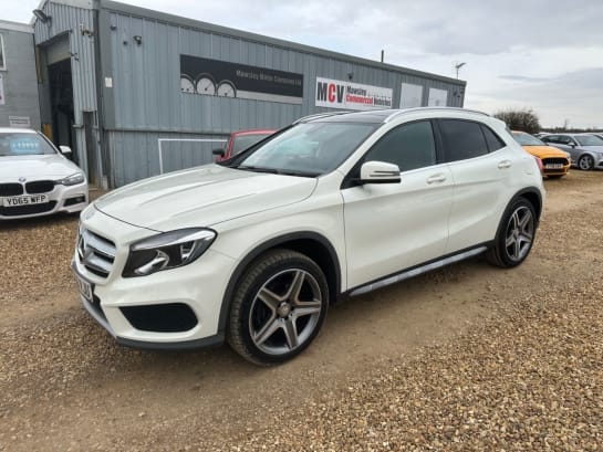 A null MERCEDES-BENZ GLA 1.6 GLA200 AMG Line SUV 5dr Petrol Manual Euro 6 (s/s) (156 ps)