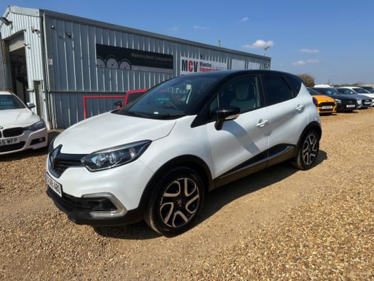 A null RENAULT CAPTUR 0.9 TCe ENERGY Iconic SUV 5dr Petrol Manual Euro 6 (s/s) (90 ps)