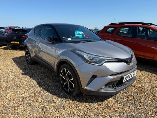 A 2017 TOYOTA CHR DYNAMIC