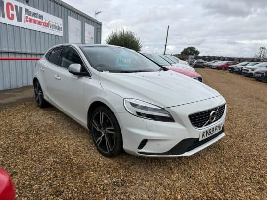 A null VOLVO V40 2.0 D2 R-Design Edition Hatchback 5dr Diesel Manual Euro 6 (s/s) (120 ps)