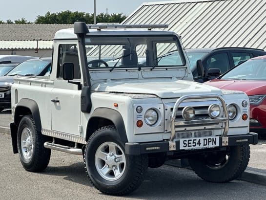 A 2005 LAND ROVER DEFENDER 90 PICK-UP TD5