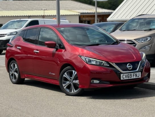 A null NISSAN LEAF 40kWh Tekna Hatchback 5dr Electric Auto (150 ps)