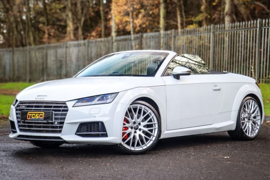 A null AUDI TTS 2.0 TFSI Roadster 2dr Petrol S Tronic quattro Euro 6 (s/s) (310 ps)