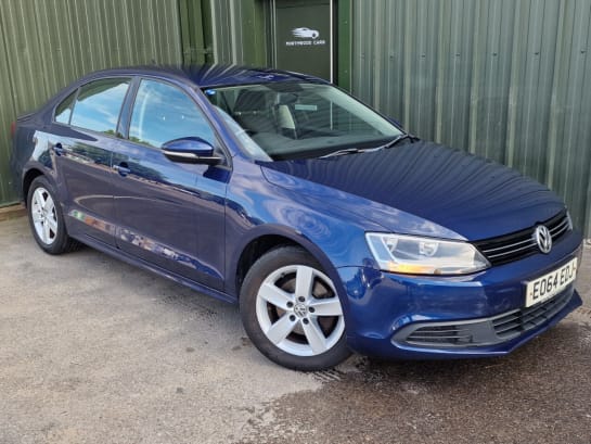 A null VOLKSWAGEN JETTA 1.6 SE TDI BLUEMOTION TECHNOLOGY 4d 104 BHP Great Spec and Condition