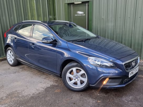 A null VOLVO V40 CROSS COUNTRY 1.6 D2 SE Nav Hatchback 5dr Diesel Manual Euro 5 (s/s) (115 ps) H/Seats - A