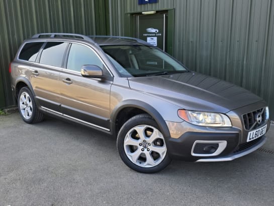 A null VOLVO XC70 2.0 D3 SE Lux Estate 5dr Diesel Geartronic Euro 5 (163 ps) Climate - Nav -