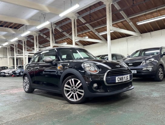 A null MINI HATCH 1.5 Cooper Seven Euro 6 (s/s) 3dr