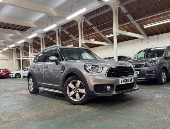 A null MINI COUNTRYMAN 2.0 Cooper D Auto Euro 6 (s/s) 5dr