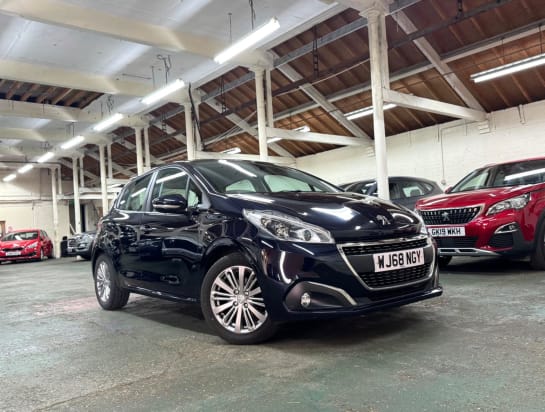 A null PEUGEOT 208 1.2 PureTech Signature Euro 6 (s/s) 5dr