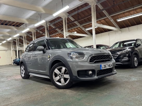 A 2017 MINI COUNTRYMAN 1.5 7.6kWh Cooper SE Auto ALL4 Euro 6 (s/s) 5dr