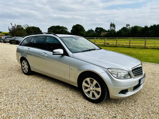 A 2010 MERCEDES-BENZ C CLASS 1.6 C180K BlueEfficiency SE Estate 5dr Petrol Auto Euro 4 (156 ps)