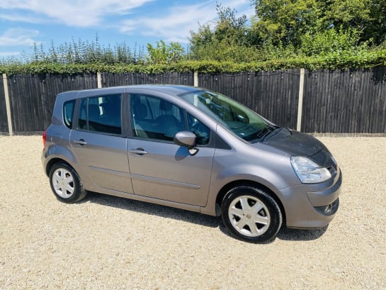 A 2008 RENAULT GRAND MODUS 1.2 TCe Dynamique MPV 5dr Petrol Manual Euro 4 (100 ps)
