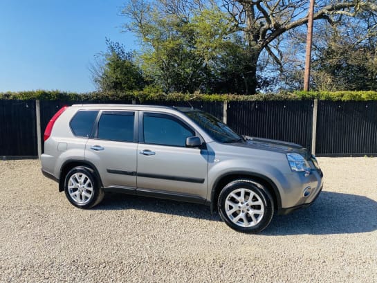 A 2012 NISSAN X-TRAIL 2.0 dCi Tekna SUV 5dr Diesel Manual 4WD Euro 5 (173 ps)